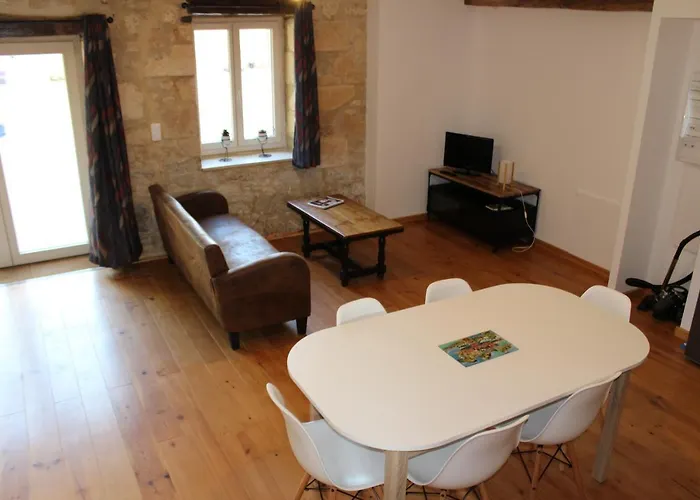 Sainte Sabine En Dordogne * Castels