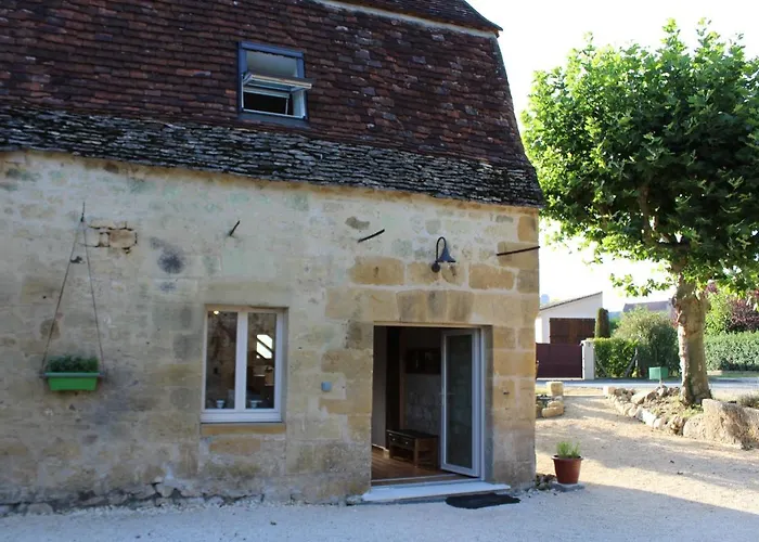 Sainte Sabine En Dordogne 펜션 *